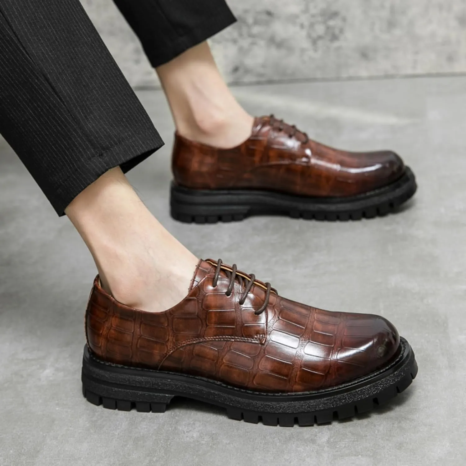 Mens Retro Stone Grain Patent Leather Lace Up Platform Dress Oxfords Shoes Low Top Non-Slip Chunky Dreby Shoes for Formal Business Wedding