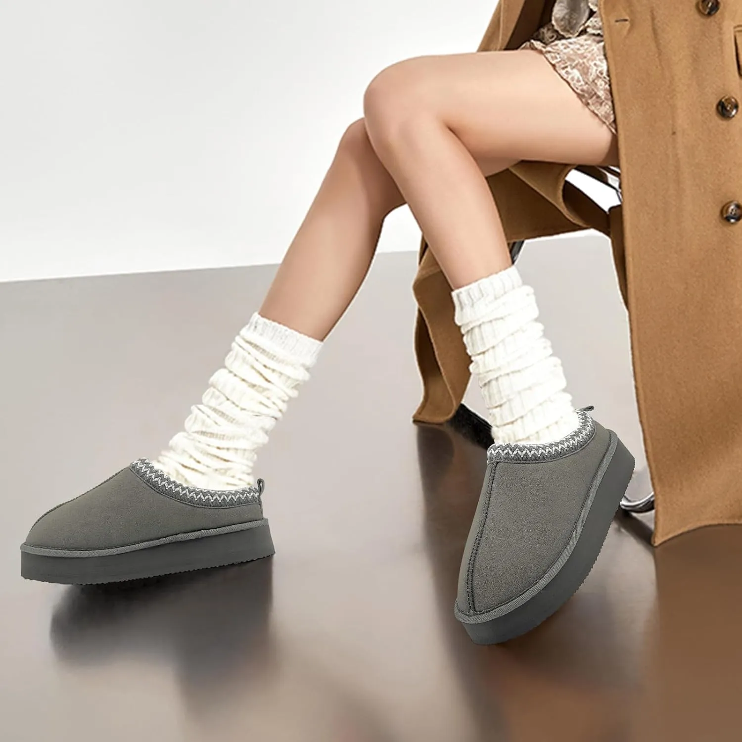 MOLATIN Women's Platform Mini Boots Slippers for Women Winter Furry Shoes Slip on Fur Fleece Lined Suede Short Ankle Boots Anti-Slip Snow House Slippers for Indoor Outdoor